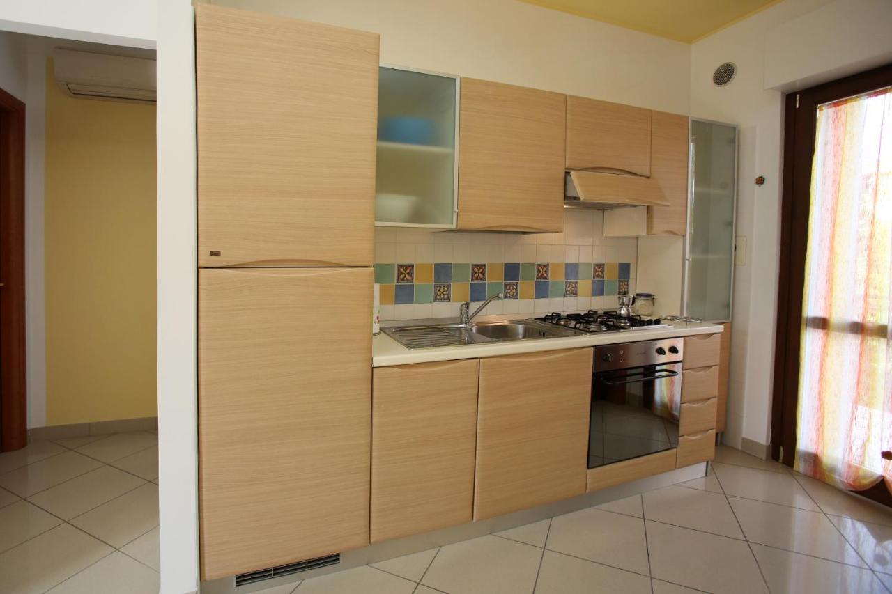 Residence Villaggio Del Sole Термолі Екстер'єр фото