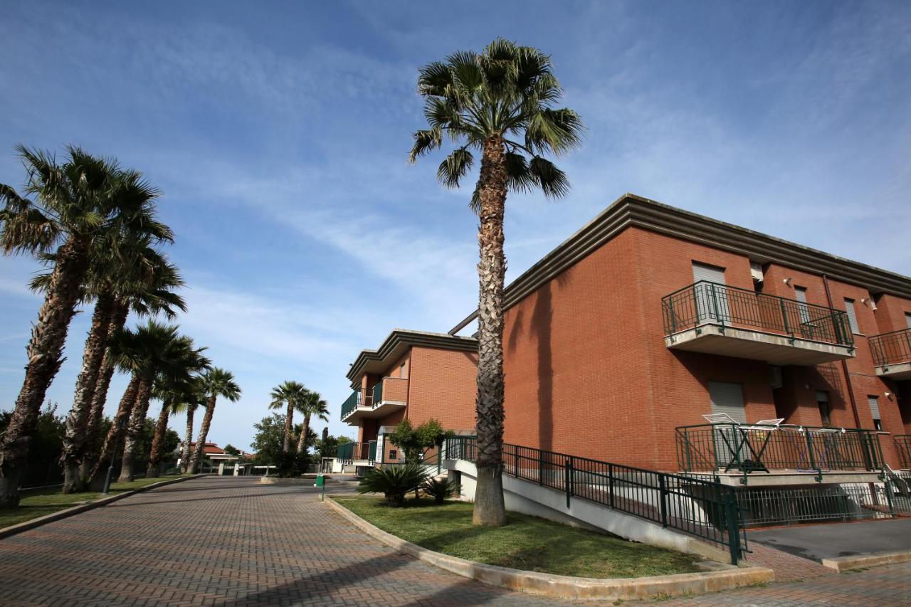 Residence Villaggio Del Sole Термолі Екстер'єр фото