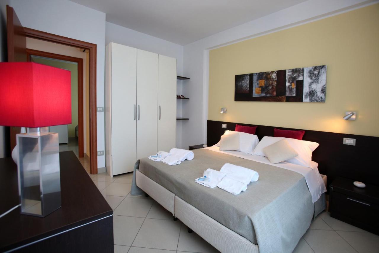 Residence Villaggio Del Sole Термолі Екстер'єр фото