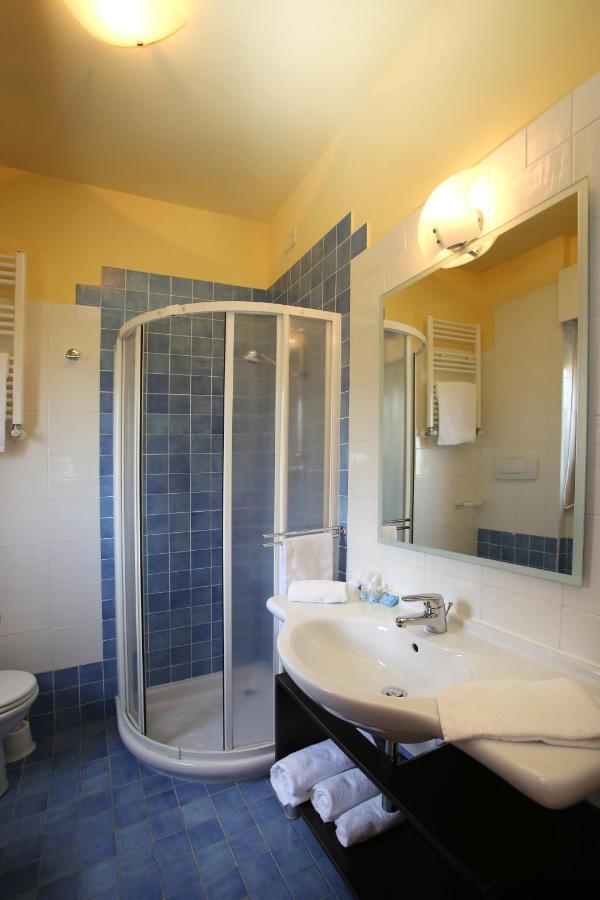 Residence Villaggio Del Sole Термолі Екстер'єр фото